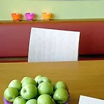 Business & Budget Tessin Otel Münih