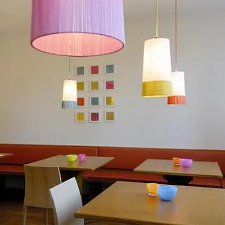 Business & Budget Tessin Hotel Munich