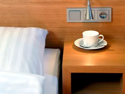 Business & Budget Tessin 2* Munich